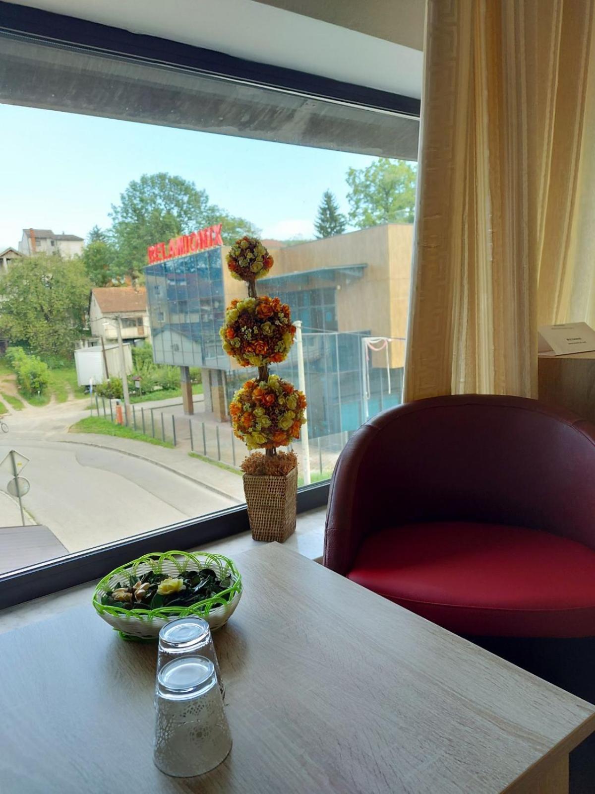 Bihać Hotel Irish מראה חיצוני תמונה