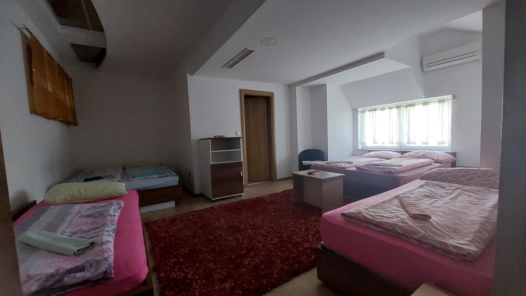 Bihać Hotel Irish מראה חיצוני תמונה
